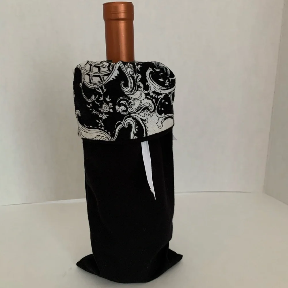 Paisley Cloth Ribbon Tied Wine Bottle Holder Tote Sleeve Black White